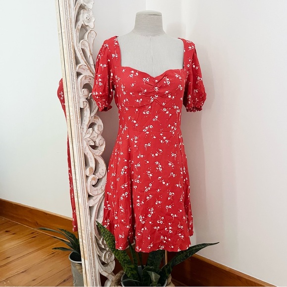 NWT Dynamite Floral Red Dress - Picture 2 of 6